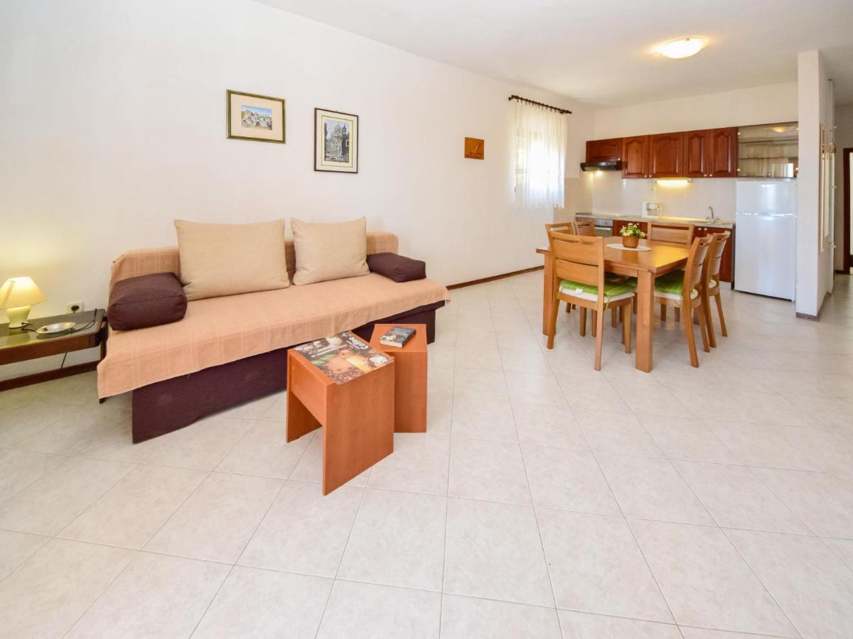 Apartment Lucija-1 By Interhome Трогир Екстериор снимка